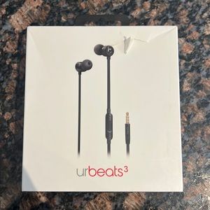 Beats by Dre wired earbuds BRAND NEW EVER OPENED OR USED